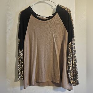 Leopard Print Sleeve Women's Top